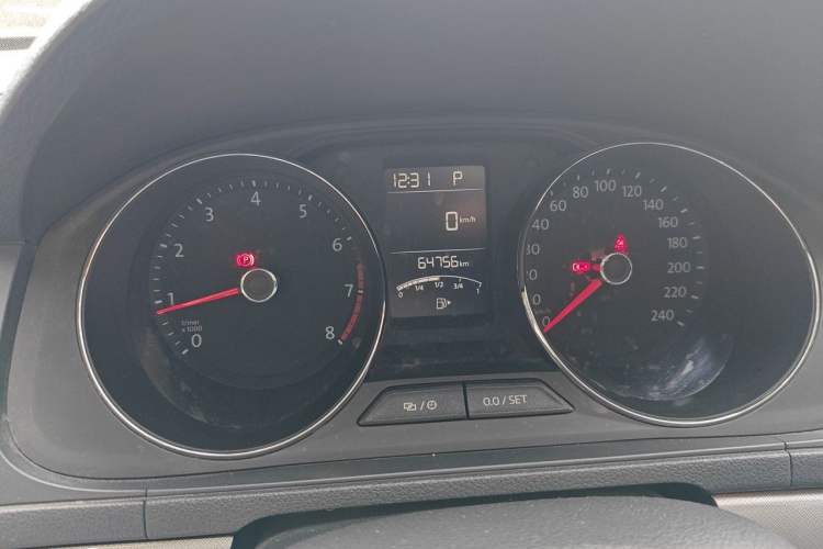 Used Volkswagen Lavida 2017 1.6L Automatic Comfort Edition Odometer Close Up