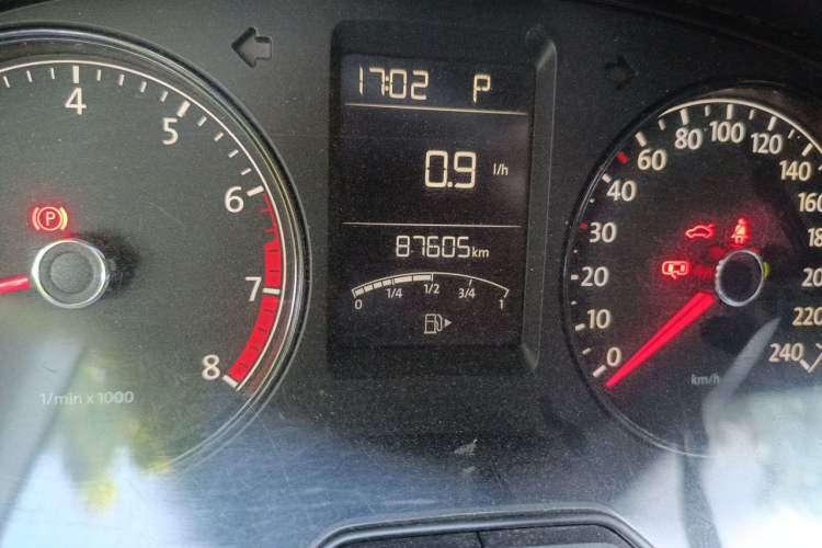 Used Volkswagen Lavida 2017 1.6L Automatic Comfort Edition Odometer Close Up