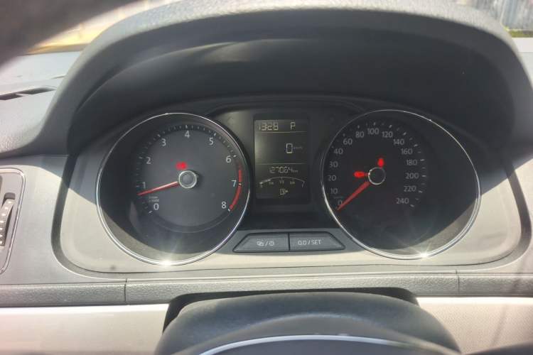 Used Volkswagen Lavida 2017 1.6L Automatic Comfort Edition Odometer Close Up