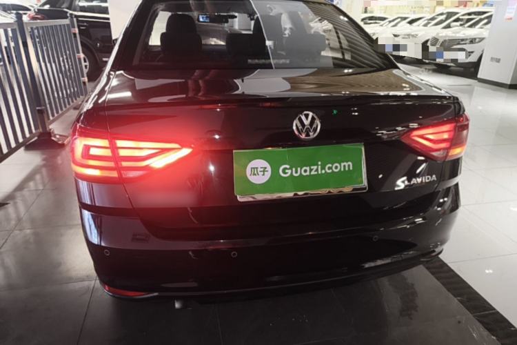 Used Volkswagen Lavida 2017 1.6L Manual Fashion Edition Rear