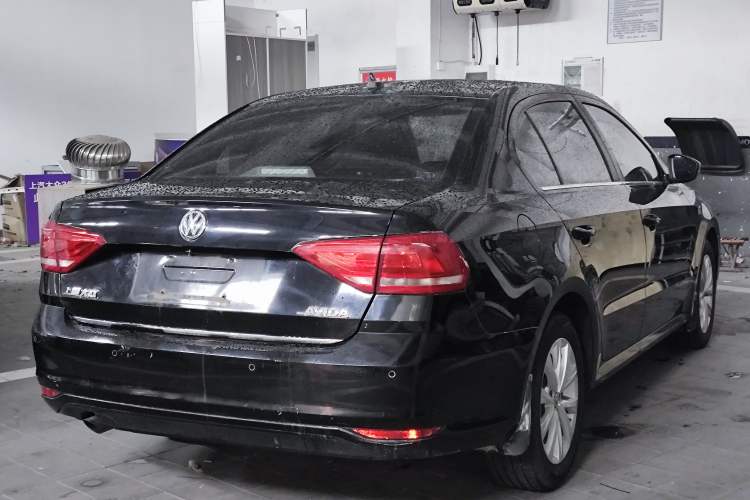 Used Volkswagen Lavida 2017 1.6L Manual Comfort Edition Rear Right 45 Deg