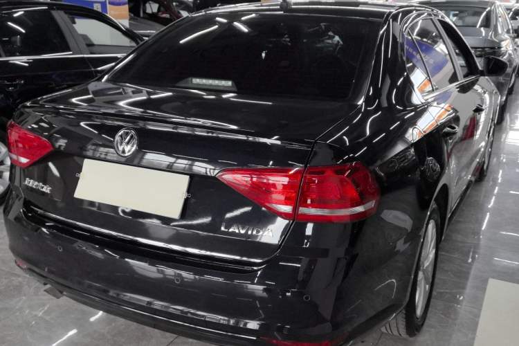 Used Volkswagen Lavida 2017 1.6L Manual Comfort Edition Rear Right 45 Deg