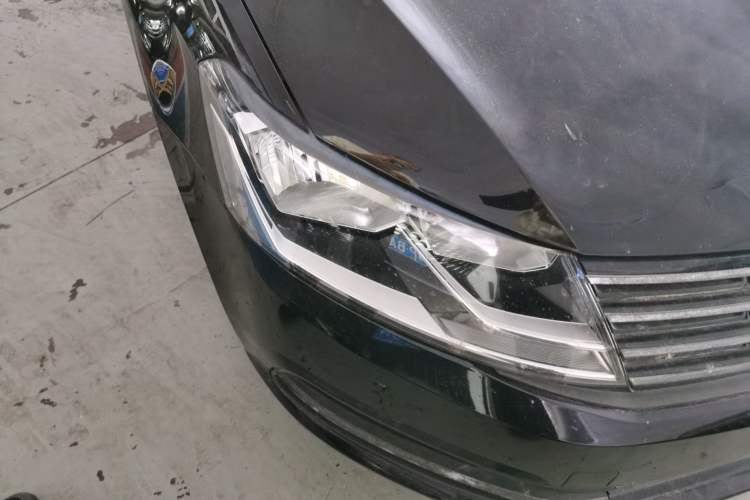 Used Volkswagen Lavida 2017 1.6L Automatic Fashion Edition Right Front Headlight