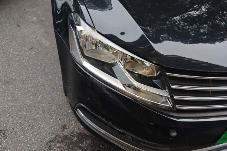 Used Volkswagen Lavida 2017 1.6L Automatic Comfort Edition Right Front Headlight
