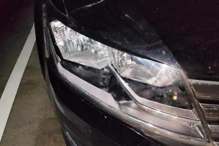 Used Volkswagen Lavida 2017 1.6L Automatic Comfort Edition Right Front Headlight