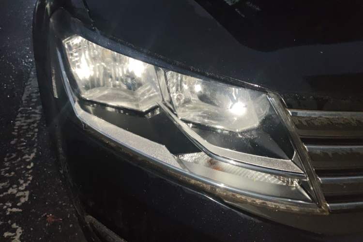 Used Volkswagen Lavida 2017 1.6L Automatic Fashion Edition Right Front Headlight