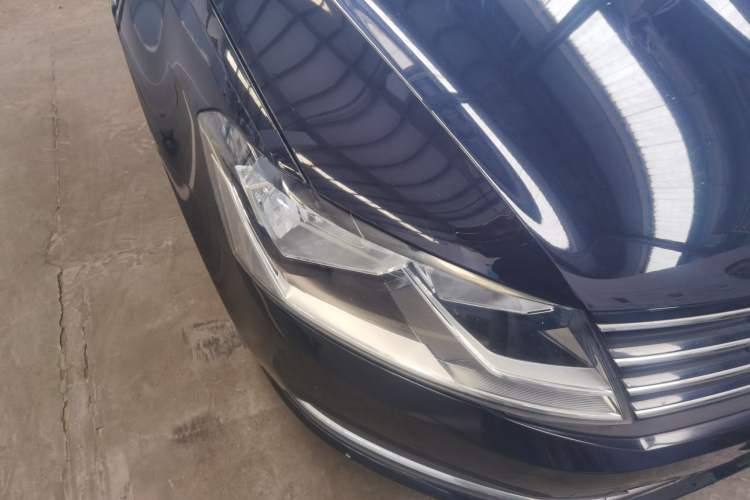 Used Volkswagen Lavida 2017 1.6L Automatic Fashion Edition Right Front Headlight