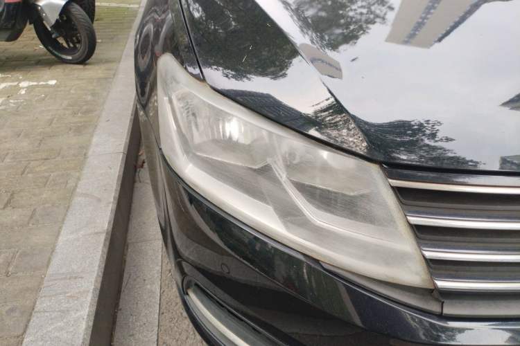 Used Volkswagen Lavida 2017 1.6L Automatic Comfort Edition Right Front Headlight