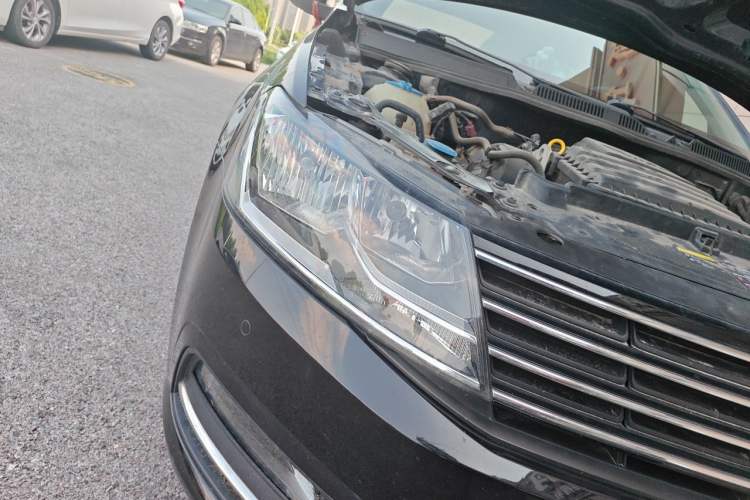 Used Volkswagen Lavida 2017 1.6L Automatic Comfort Edition Right Front Headlight