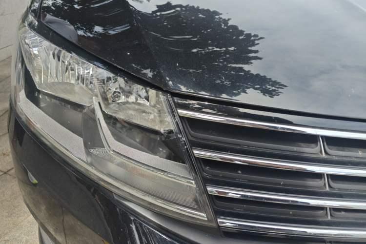 Used Volkswagen Lavida 2017 1.6L Automatic Fashion Edition Right Front Headlight