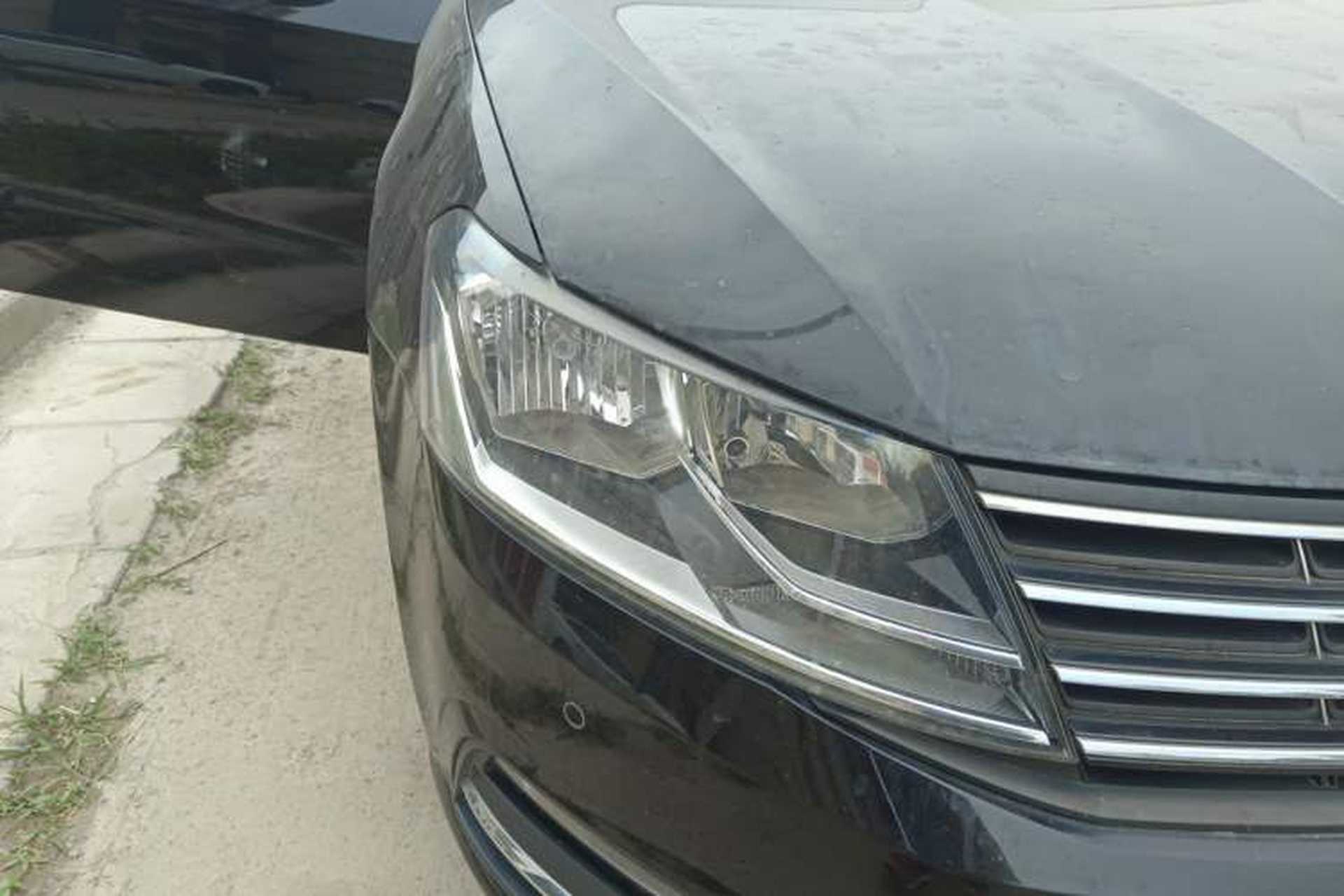 Used Volkswagen Lavida 2017 1.6L Automatic Comfort Edition Right Front Headlight