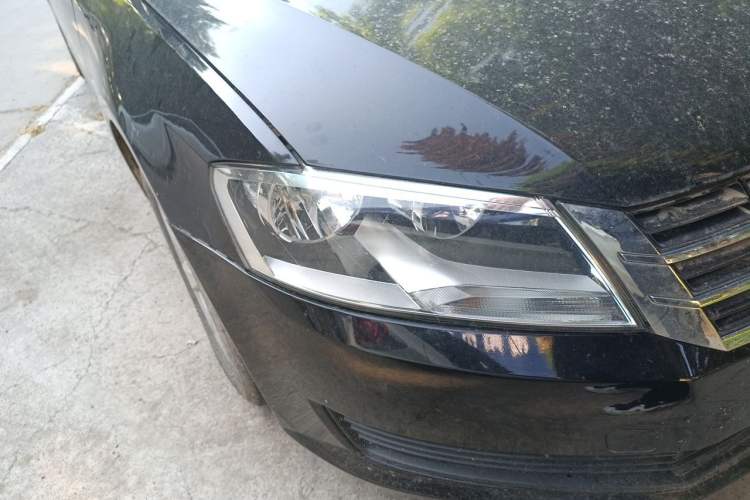 Used Volkswagen Lavida 2017 1.6L Automatic Comfort Edition Right Front Headlight
