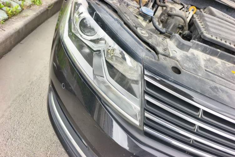 Used Volkswagen Lavida 2017 1.6L Automatic Comfort Edition Right Front Headlight