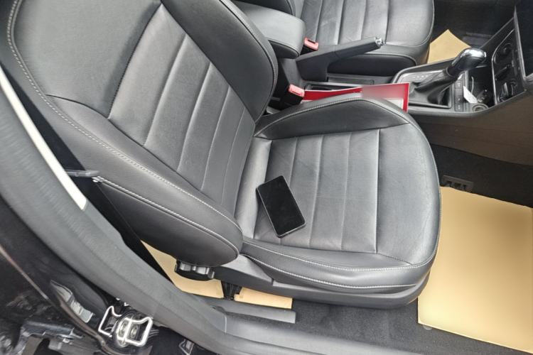 Used Volkswagen Lavida 2017 1.6L Automatic Comfort Edition Right Front Seat