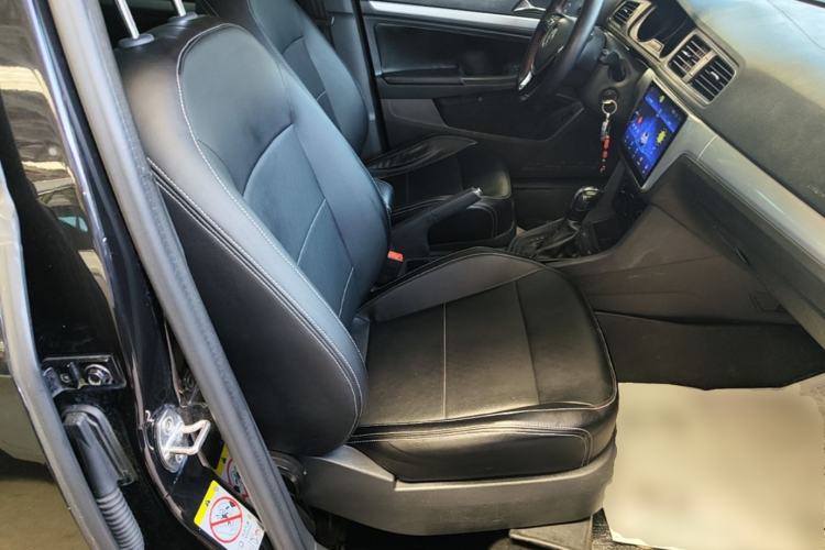 Used Volkswagen Lavida 2017 1.6L Automatic Fashion Edition Right Front Seat