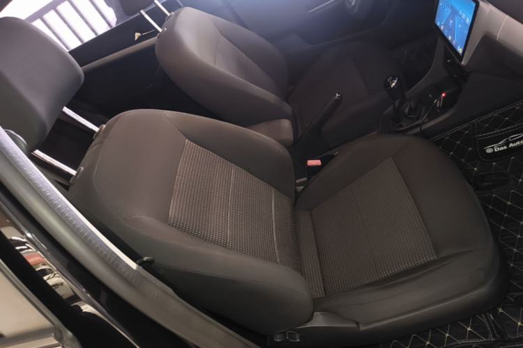 Used Volkswagen Lavida 2017 1.6L Manual Fashion Edition Right Front Seat