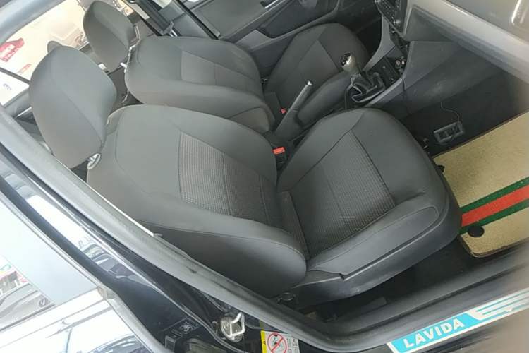 Used Volkswagen Lavida 2017 1.6L Manual Fashion Edition Right Front Seat