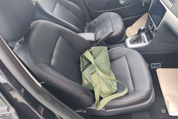 Used Volkswagen Lavida 2017 1.6L Automatic Comfort Edition Right Front Seat
