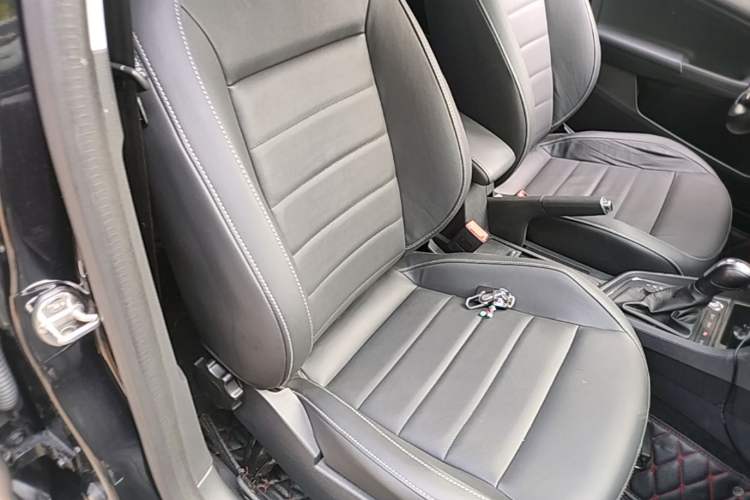 Used Volkswagen Lavida 2017 230TSI DSG Comfort Edition Right Front Seat