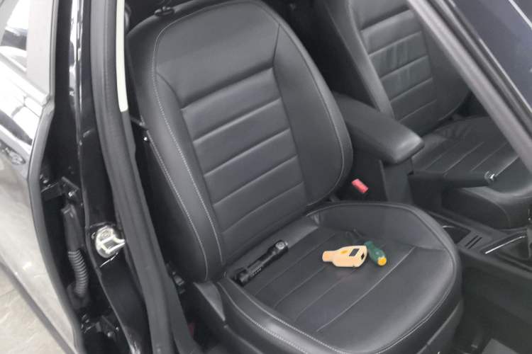 Used Volkswagen Lavida 2017 1.6L Manual Comfort Edition Right Front Seat