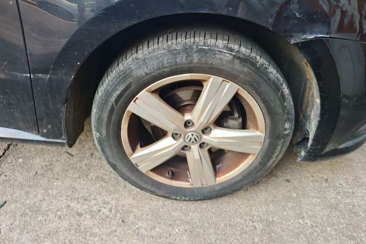 Used Volkswagen Lavida 2017 1.6L Manual Fashion Edition Right Front Wheel Hub