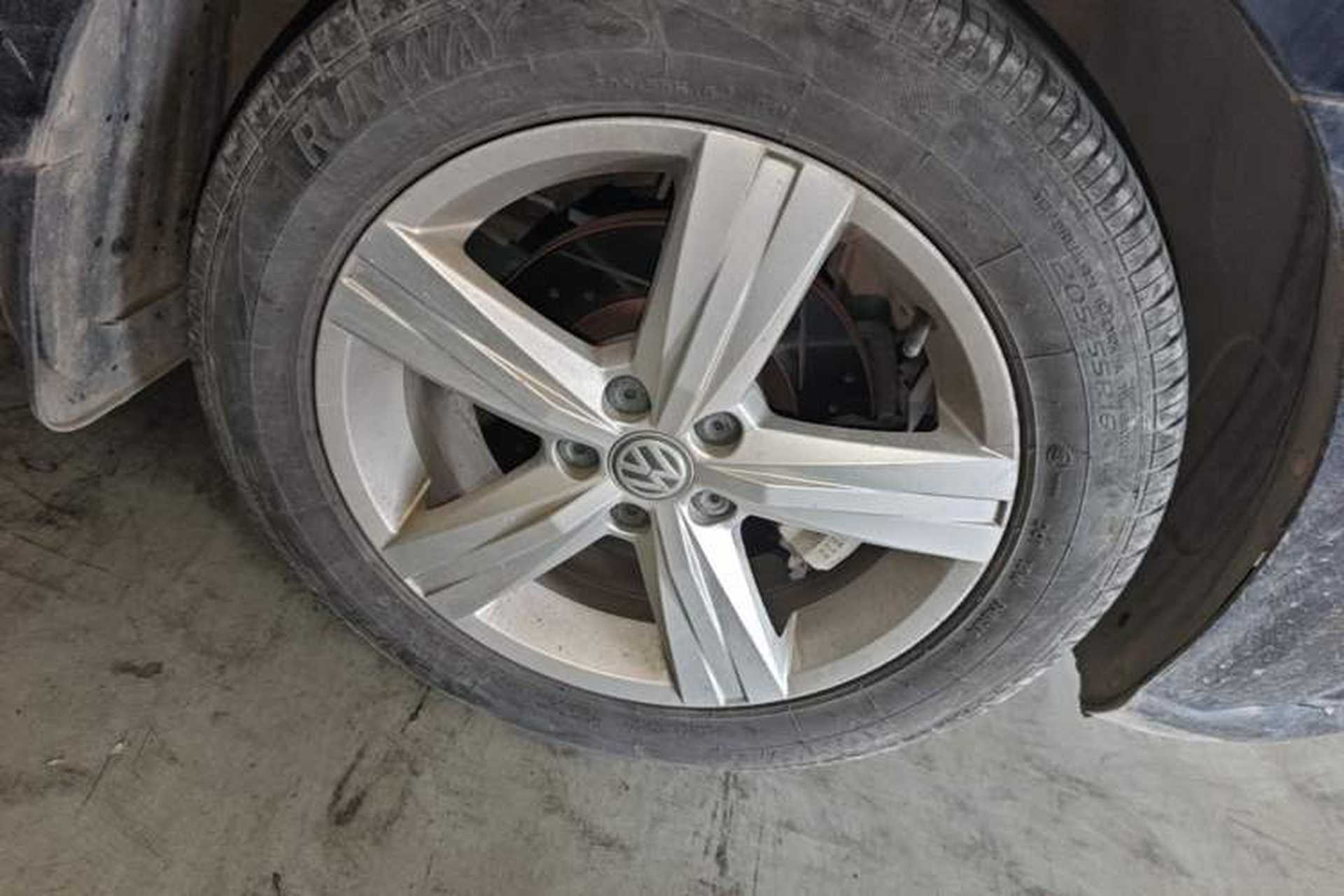 Used Volkswagen Lavida 2017 1.6L Manual Fashion Edition Right Front Wheel Hub