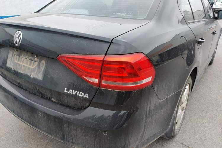 Used Volkswagen Lavida 2017 1.6L Automatic Fashion Edition Right Rear Taillight