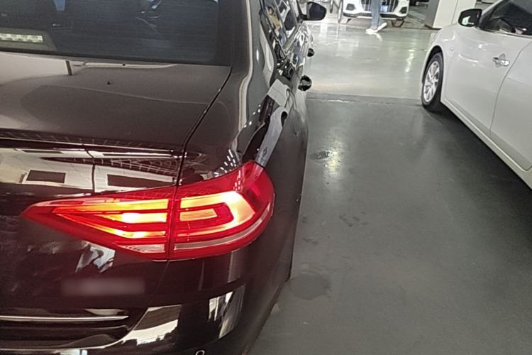 Used Volkswagen Lavida 2017 1.6L Automatic Comfort Edition Right Rear Taillight
