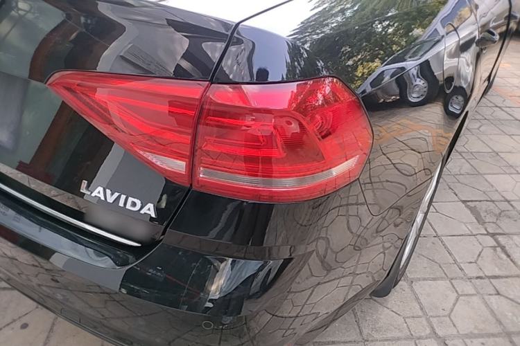 Used Volkswagen Lavida 2017 230TSI DSG Comfort Edition Right Rear Taillight