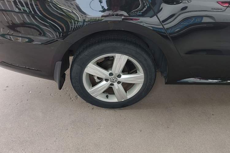 Used Volkswagen Lavida 2017 1.6L Manual Fashion Edition Right Rear Wheel Hub