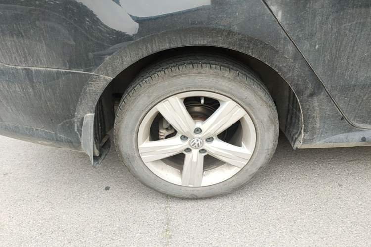 Used Volkswagen Lavida 2017 1.6L Automatic Fashion Edition Right Rear Wheel Hub