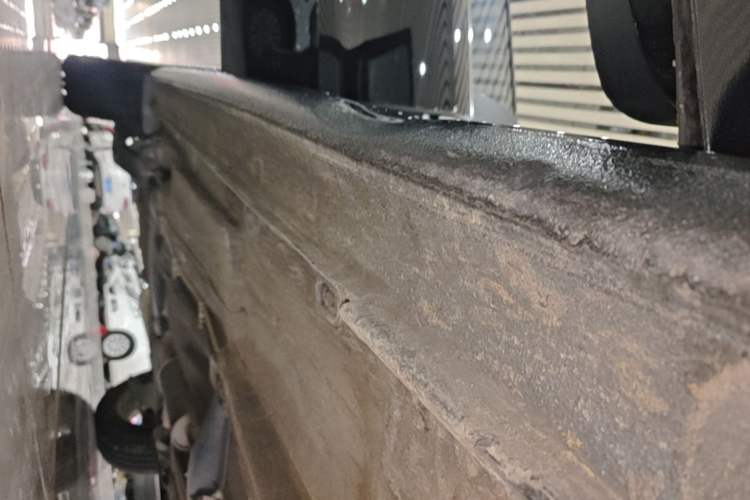 Used Volkswagen Lavida 2017 1.6L Automatic Comfort Edition Right Side Sill