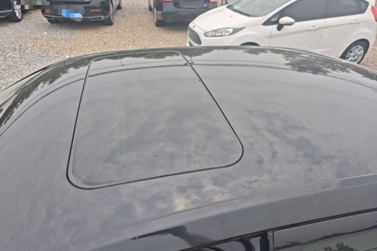 Used Volkswagen Lavida 2017 1.6L Automatic Comfort Edition Roof