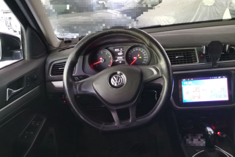 Used Volkswagen Lavida 2017 1.6L Automatic Fashion Edition Steering Wheel