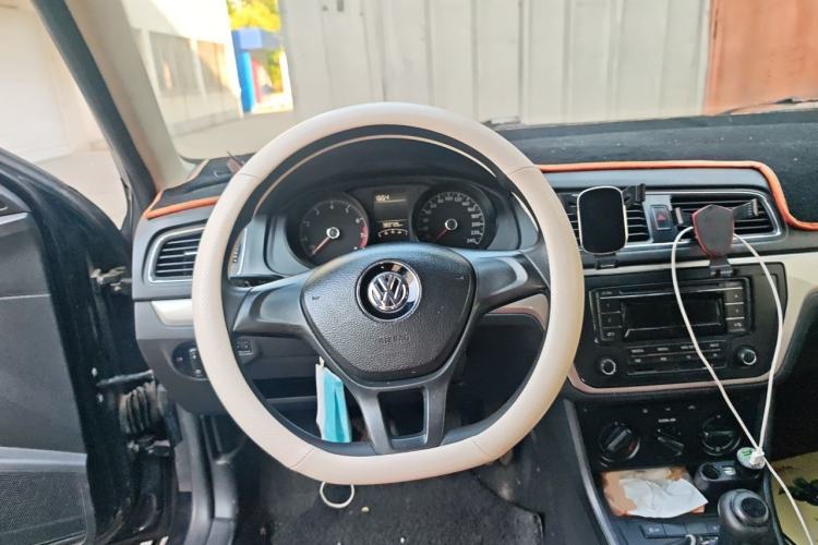 Used Volkswagen Lavida 2017 1.6L Manual Fashion Edition Steering Wheel