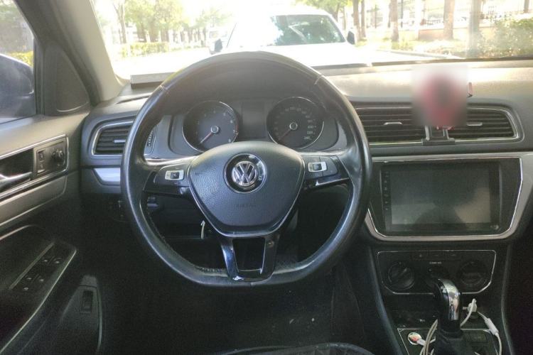 Used Volkswagen Lavida 2017 1.6L Automatic Comfort Edition Steering Wheel