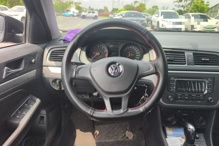 Used Volkswagen Lavida 2017 1.6L Automatic Fashion Edition Steering Wheel