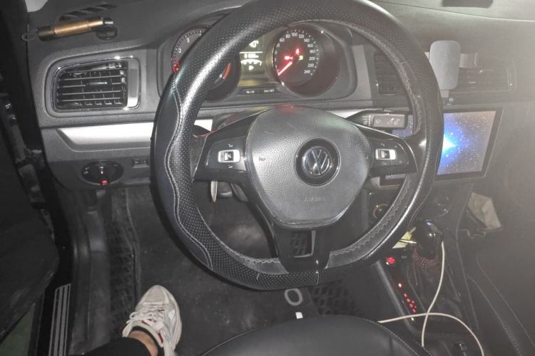 Used Volkswagen Lavida 2017 230TSI DSG Comfort Edition Steering Wheel