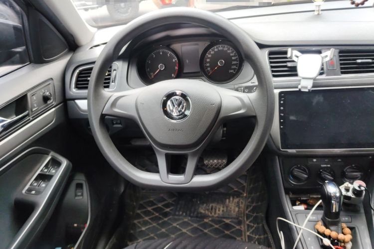 Used Volkswagen Lavida 2017 1.6L Automatic Fashion Edition Steering Wheel