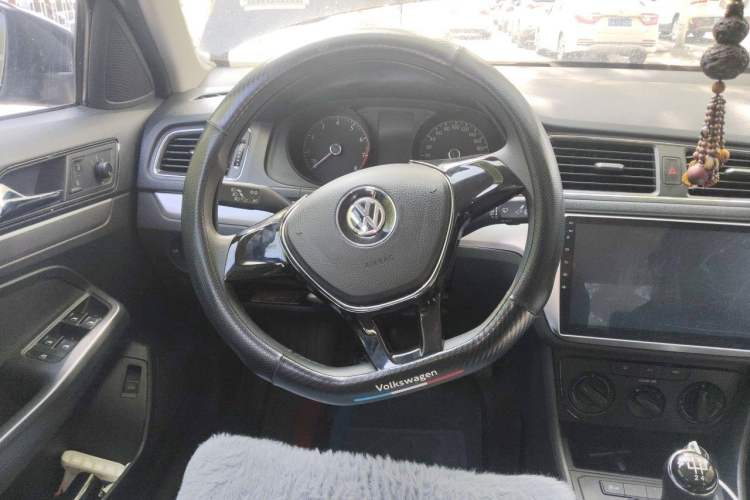 Used Volkswagen Lavida 2017 1.6L Manual Fashion Edition Steering Wheel
