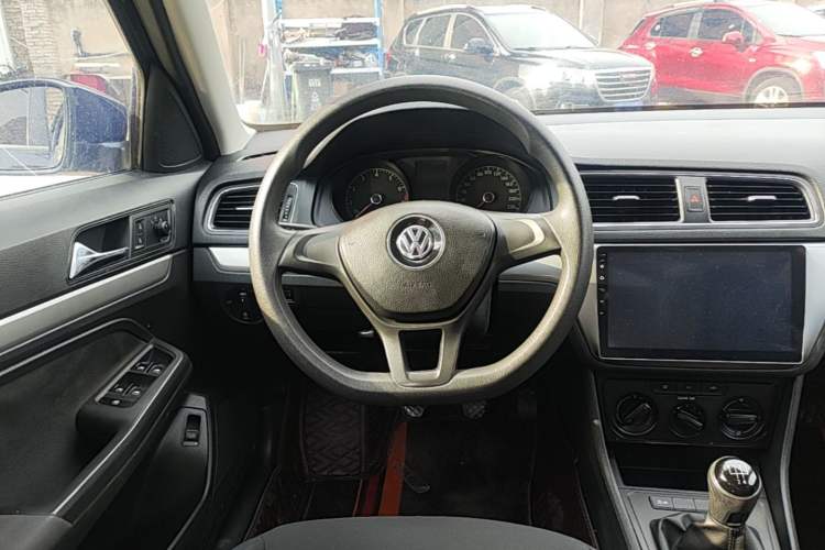 Used Volkswagen Lavida 2017 1.6L Manual Fashion Edition Steering Wheel