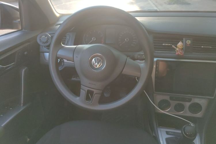 Used Volkswagen Lavida 2017 1.6L Manual Fashion Edition Steering Wheel