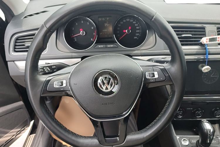 Used Volkswagen Lavida 2017 230TSI DSG Comfort Edition Steering Wheel