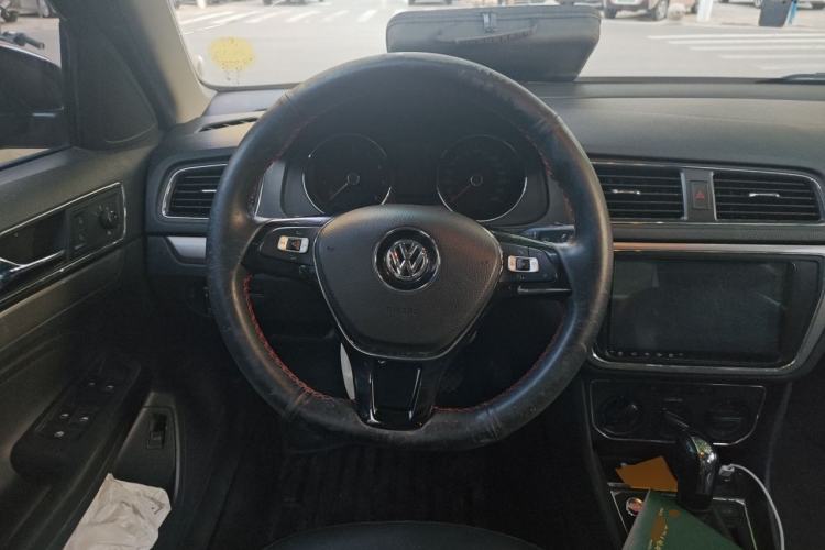 Used Volkswagen Lavida 2017 1.6L Automatic Comfort Edition Steering Wheel