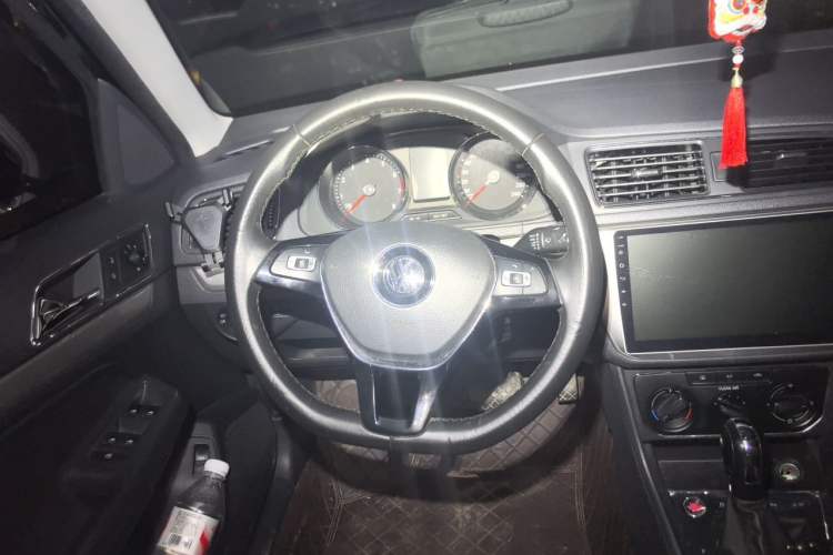 Used Volkswagen Lavida 2017 1.6L Automatic Comfort Edition Steering Wheel