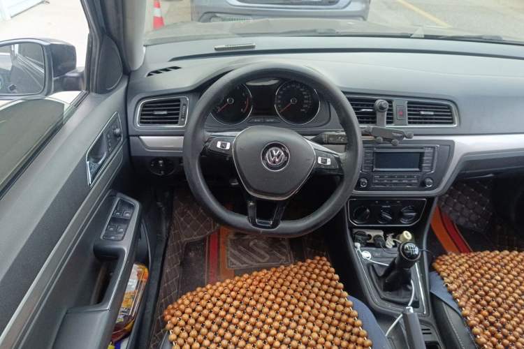 Used Volkswagen Lavida 2017 1.6L Manual Comfort Edition Steering Wheel