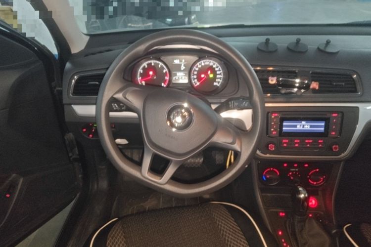 Used Volkswagen Lavida 2017 1.6L Automatic Fashion Edition Steering Wheel