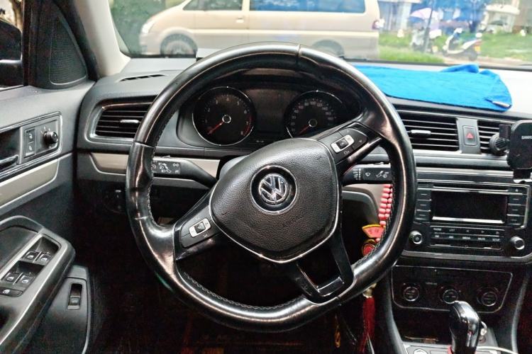 Used Volkswagen Lavida 2017 230TSI DSG Comfort Edition Steering Wheel