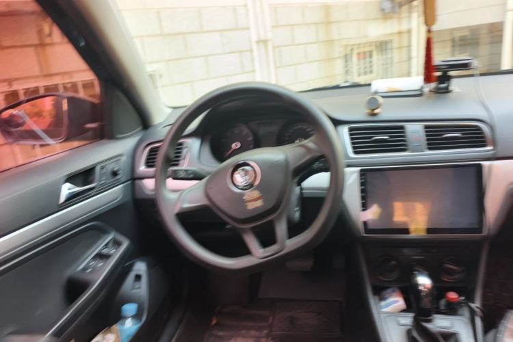 Used Volkswagen Lavida 2017 1.6L Automatic Fashion Edition Steering Wheel