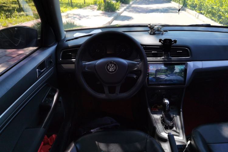 Used Volkswagen Lavida 2017 1.6L Automatic Fashion Edition Steering Wheel